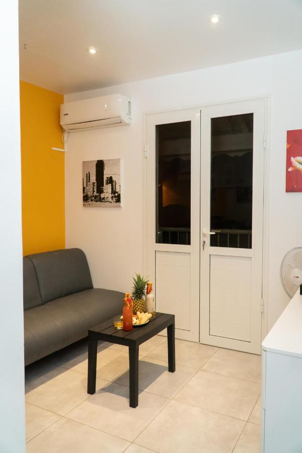 Appartement Joli Avec Vue Au Moule *